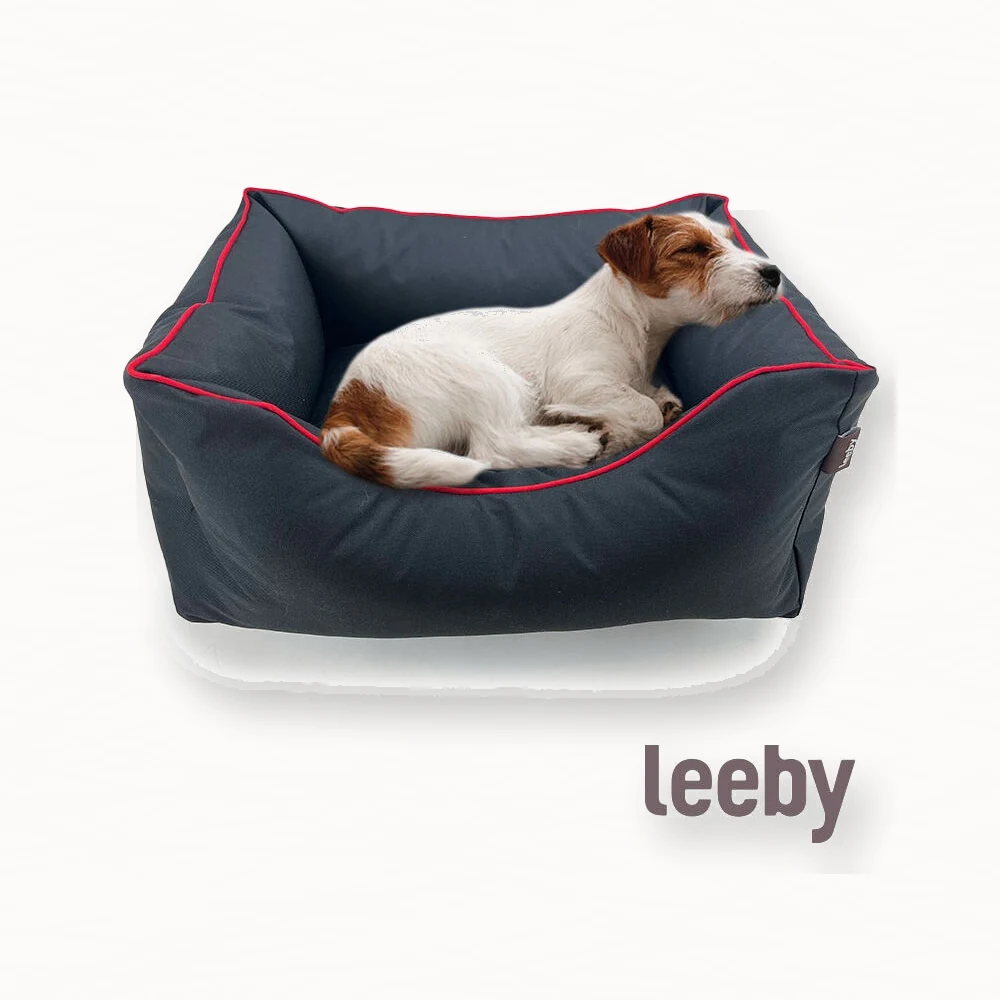 Leeby cuna waterproof anti pelos para perros pequeños sobre fondo claro